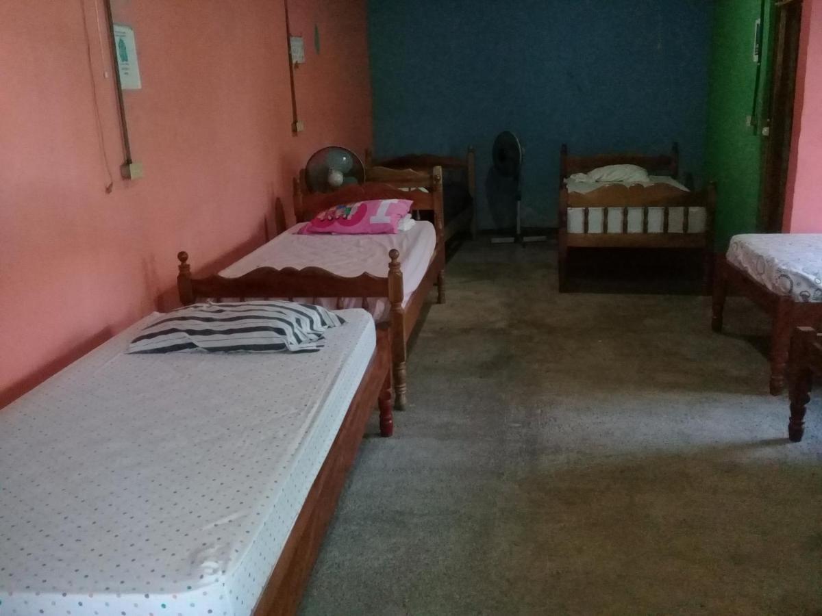 Hostal Maria Rivas Zewnętrze zdjęcie