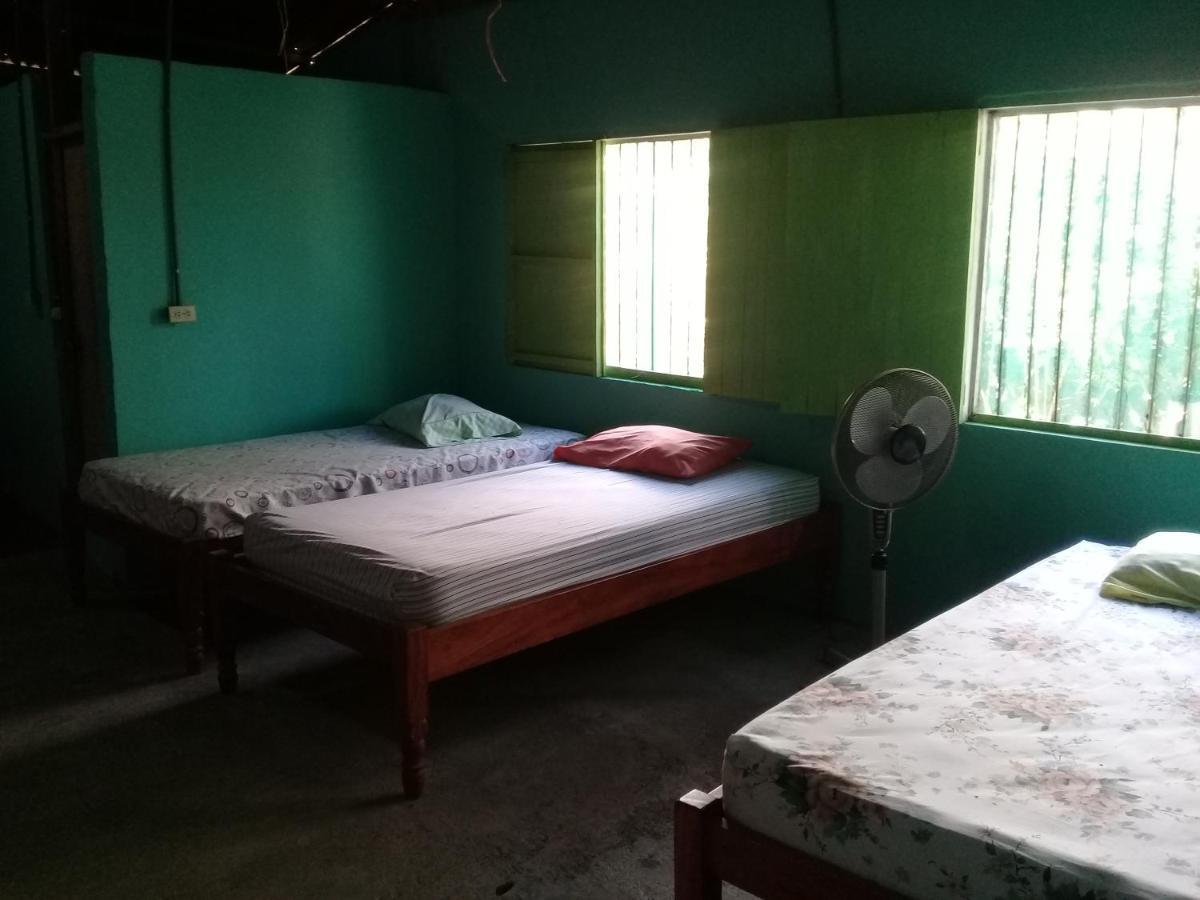 Hostal Maria Rivas Zewnętrze zdjęcie