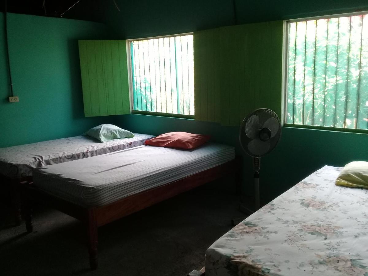 Hostal Maria Rivas Zewnętrze zdjęcie
