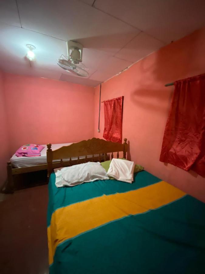 Hostal Maria Rivas Zewnętrze zdjęcie