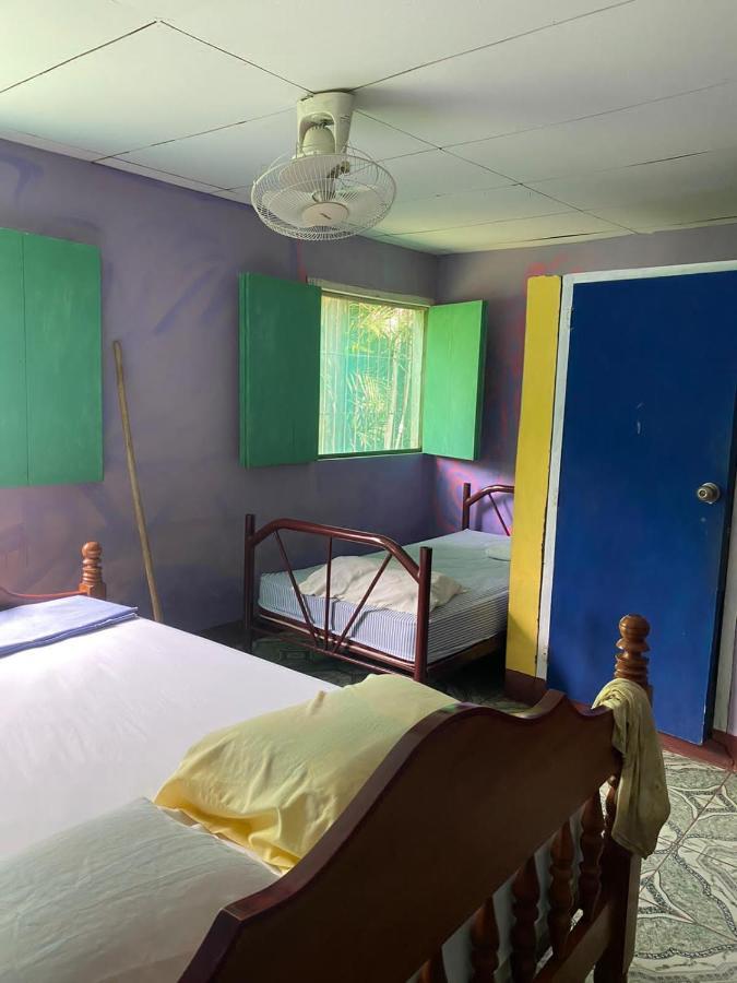 Hostal Maria Rivas Zewnętrze zdjęcie