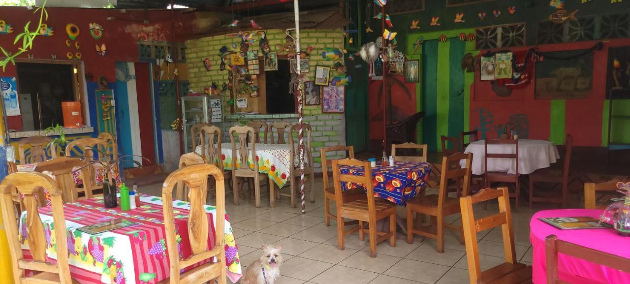 Hostal Maria Rivas Zewnętrze zdjęcie
